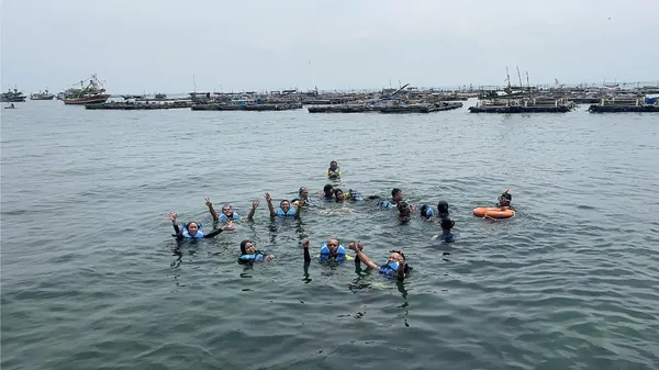 Paket Gathering Gili Ketapang: Liburan pulau eksotis yang mempererat kekompakan keluarga besar