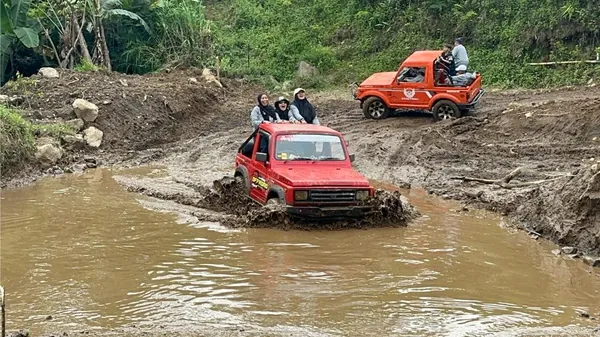 Suasana tenang dan asri di tepi Telaga Madiro, lokasi sempurna untuk Fun Game keluarga