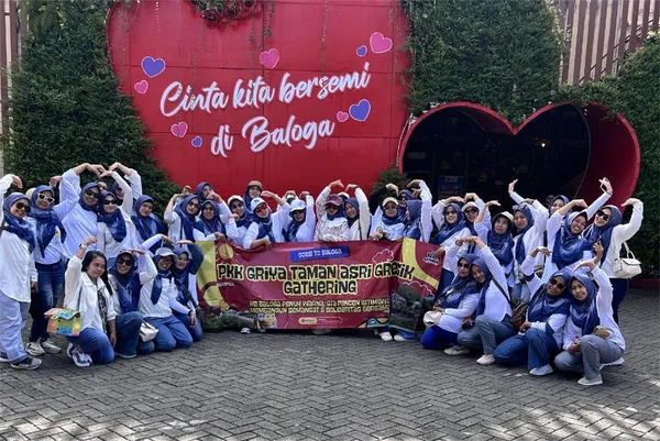 Keseruan Morning Fun Game: Memulai keceriaan Family Gathering di area padang rumput Baloga