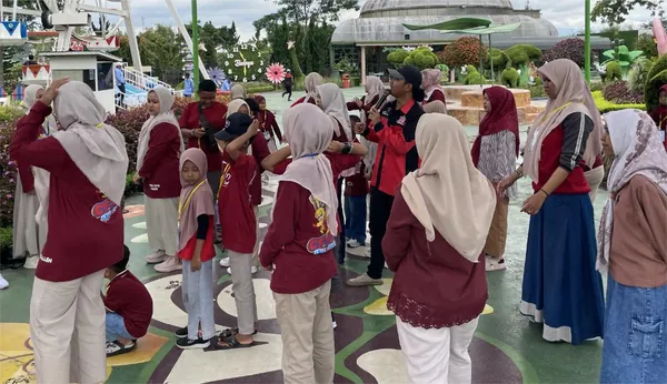 Spot foto estetik di zona Tropical Fruit: Keunikan taman buah dengan desain modern
