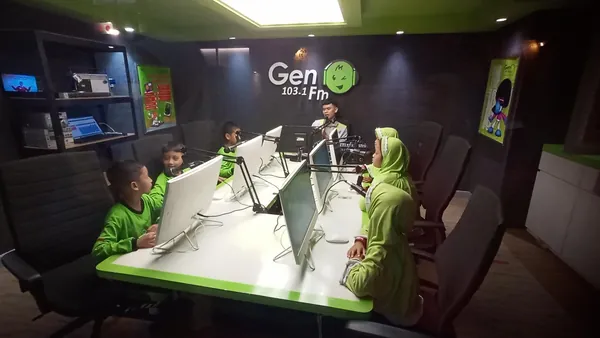 Siswa sekolah mengenal dunia perbankan dan ekonomi secara sederhana di KidZania