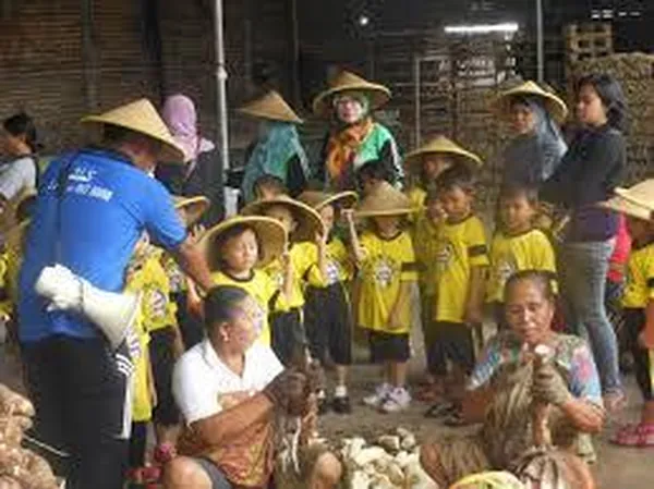 Pengalaman edukasi unik membangun jiwa patriotisme anak didik bersama Nila Productions