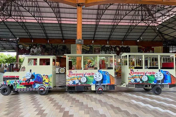 Kelas kreatif menghias cokelat: Aktivitas favorit yang melatih motorik anak