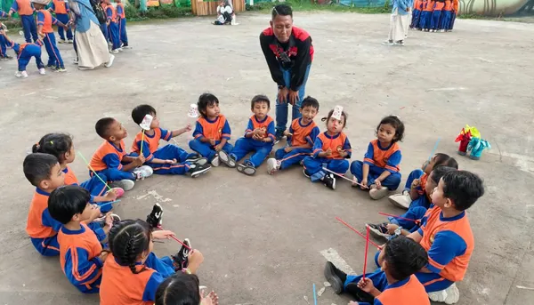 Aktivitas kreatif outbound sekolah yang edukatif di lingkungan udara sejuk Kota Batu
