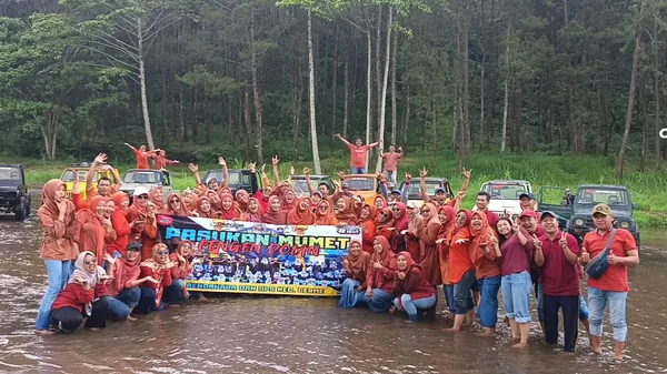 Driver berpengalaman Nila Productions memastikan keamanan selama perjalanan offroad