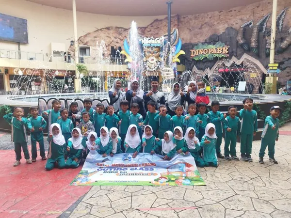 Keseruan bermain air di Wonderland Waterpark: Fasilitas kolam arus dan seluncuran megah